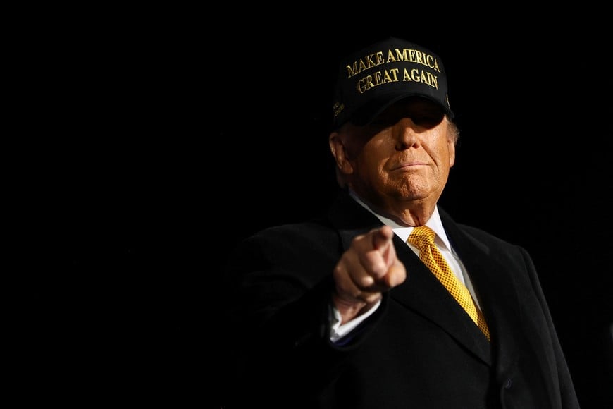 Republican presidential nominee and former U.S. President Donald Trump holds a campaign rally in Traverse City, Michigan, U.S., October 25, 2024. REUTERS/Carlos Barria