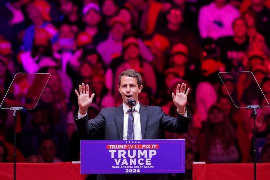 Comedian Tony Hinchcliffe speaks during a rally for Republican presidential nominee and former U.S. President Donald Trump at Madison Square Garden, in New York, U.S., October 27, 2024. REUTERS/Andrew Kelly