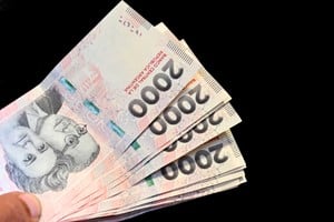 El billete con las efigies de Ramón Carrillo y Cecilia Grierson fue puesto en circulación en mayo de 2023. Créditos: Flavio Raina