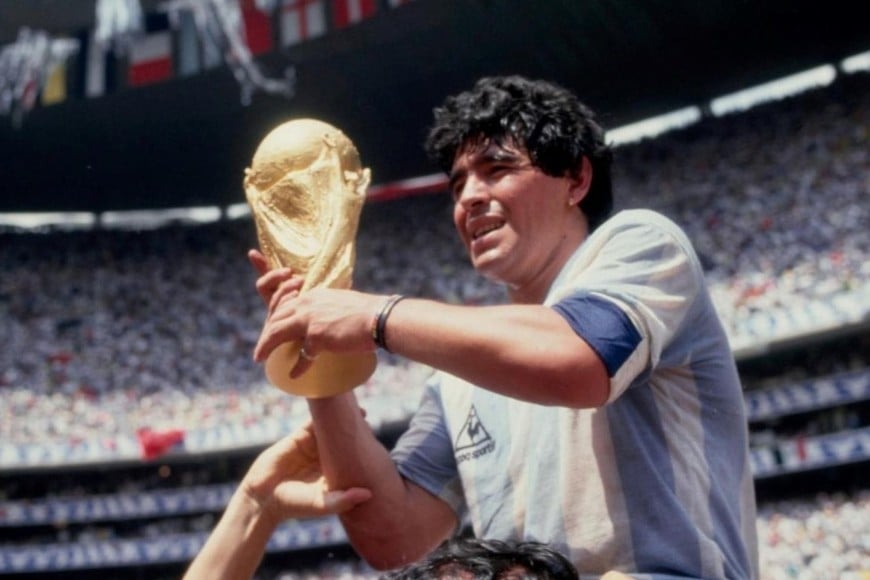 Diego Armando Maradona.