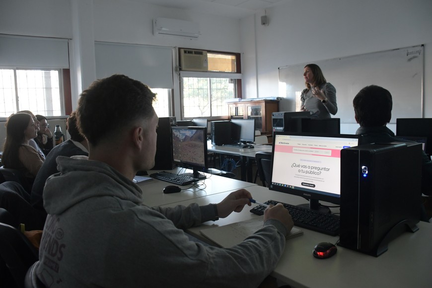 En la UNL había 27 estudiantes por docente en 2014 contra 32 estudiantes por docente de jornada completa en la actualidad. Crédito: Manuel Fabatía