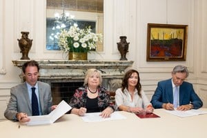 decanos derecho santa fe Claudia Levin (Facultad de Ciencias Jurídicas y Sociales de UNL), Zully Degano (Facultad de Derecho y Ciencias Políticas de la Universidad Católica local); Hernán Botta,(Facultad de Derecho de UNR) y José María Caterina (Facultad de Derecho y Ciencias Sociales de la UCA en Rosario).