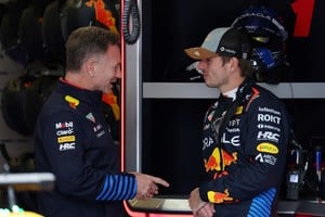 Cristian Horner, jefe de equipo de Red Bull y Max Verstappen, piloto estrella de la categoría y la escudería. Ambos elogiaron a Colapinto. 