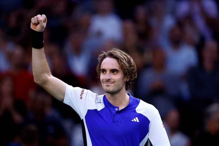 Tennis - Paris Masters - Accor Arena, Paris, France - October 31, 2024
Greece's Stefanos Tsitsipas celebrates winning his round of 16 match against Argentina's Francisco Cerundolo REUTERS/Stephanie Lecocq