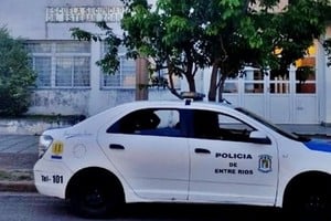 La situación desencadenó el pánico entre los alumnos y, posteriormente, un caótico enfrentamiento que terminó con la intervención policial y la detención de una madre.