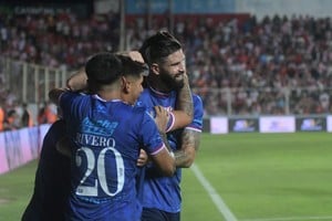 Unión Newell's festejo gol Orsini 15 DE ABRIL