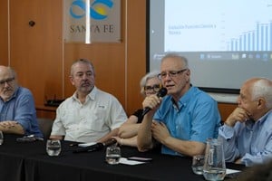 "Todos los días, a nivel de la salud, la alimentación, el transporte, la vida cotidiana de los argentinos tiene incorporada ciencia y tecnología", dijo el diputado nacional Daniel Gollán a El Litoral, un día antes de reunirse con autoridades locales del Conicet.