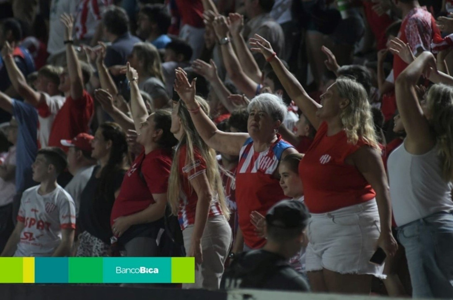 Unión-Newell's, Galería Bica