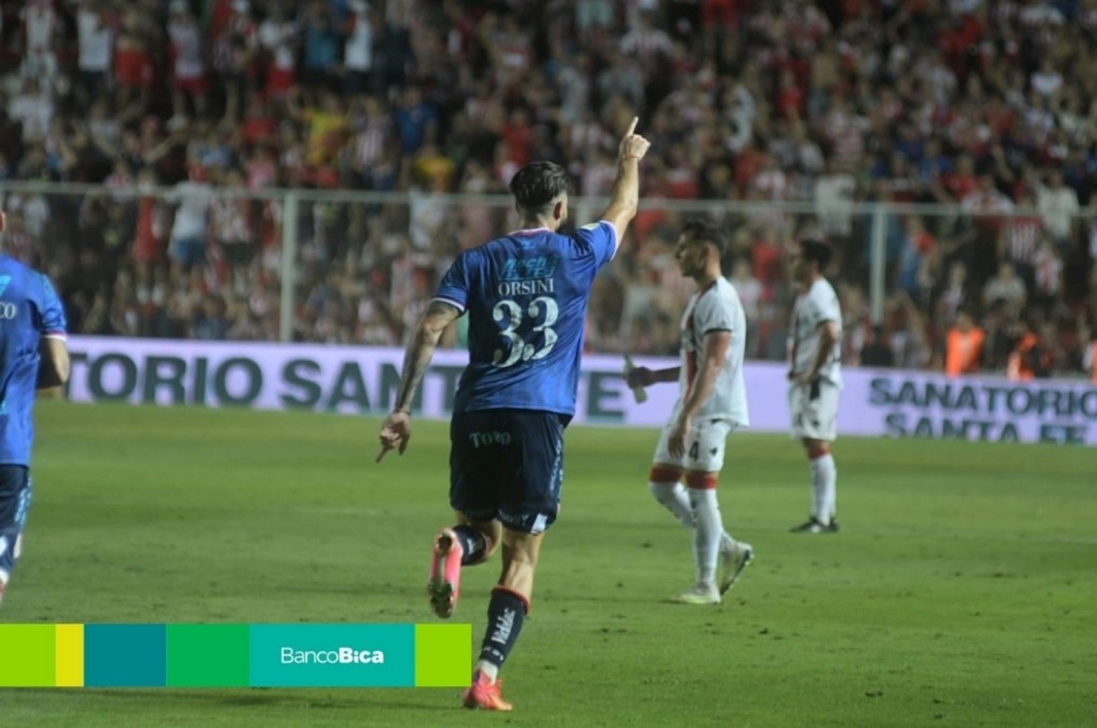 Unión-Newell's, Galería Bica