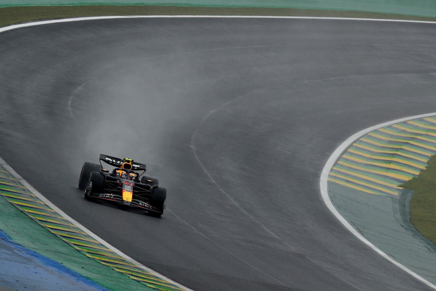 Formula One F1 - Sao Paulo Grand Prix - Autodromo Jose Carlos Pace, Sao Paulo, Brazil - November 3, 2024
Red Bull's Sergio Perez during qualifying REUTERS/Carla Carniel