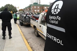 De las 36 motos retenidas, 34 fueron por falta o irregularidad de documentación y de medidas de seguridad, y dos por alcoholemia positiva. Archivo El Litoral / Mauricio Garín