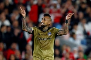 Soccer Football - Copa Libertadores - Quarter Finals - Second Leg - River Plate v Colo Colo - Estadio Mas Monumental, Buenos Aires, Argentina - September 24, 2024
Colo Colo's Arturo Vidal reacts REUTERS/Matias Baglietto