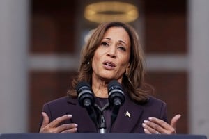 Democratic presidential nominee U.S. Vice President Kamala Harris reacts as she delivers remarks, conceding 2024 U.S. presidential election to President-elect Donald Trump, at Howard University in Washington, U.S., November 6, 2024. REUTERS/Kevin Lamarque