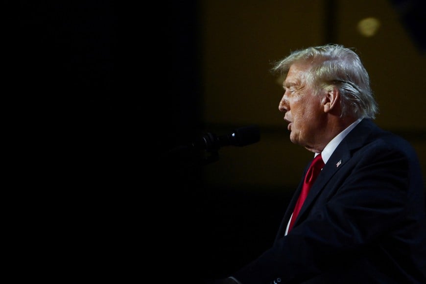 Republican presidential nominee and former U.S. President Donald Trump takes the stage following early results from the 2024 U.S. presidential election in Palm Beach County Convention Center, in West Palm Beach, Florida, U.S., November 6, 2024. REUTERS/Callaghan O'Hare