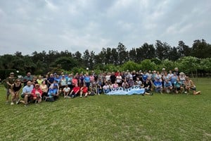 El punto de encuentro fue el predio del Cycles Moto Club, lugar en donde los visitantes disfrutaron de gastronomía ofrecida por la institución fierrera, y de diferentes números musicales, baile y entretenimiento.