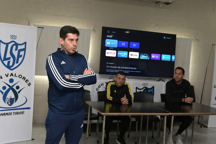 Gustavo Rossi tuvo su inicio en la Liga Santafesina dirigiendo en inferiores, luego se convirtió en árbitro de AFA y se encaminó como árbitro asistente. Foto: Guillermo Di Salvatore