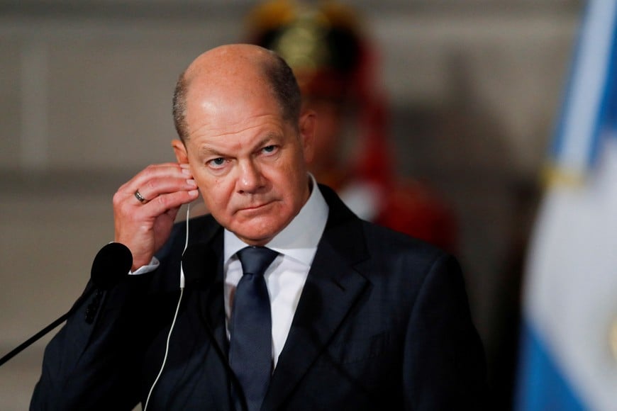 German Chancellor Olaf Scholz looks on during a news conference with Argentina's President Alberto Fernandez, at the Foreign Ministry building Palacio San Martin in Buenos Aires, Argentina, January 28, 2023. REUTERS/Agustin Marcarian