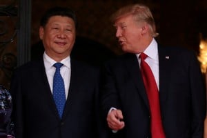 Donald Trump junto a Xi Jinping en West Palm Beach, Florida, en 2017. Crédito: Carlos Barria/Reuters