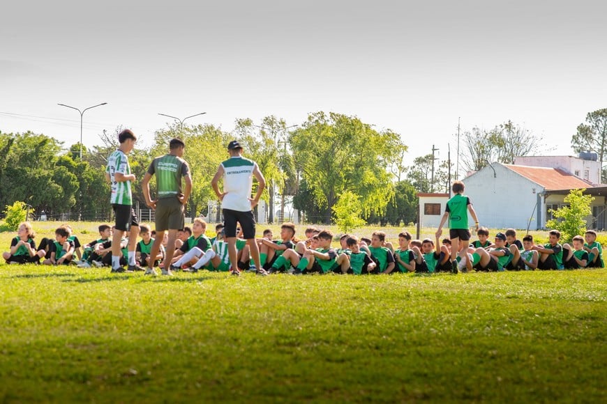 En el predio "La Cantera", cientos de chicos disfrutan del lugar cada día.