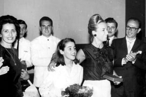 Mirtha Legrand y Marcela Tynaire, muy chiquita, engalanaron la fiesta de 1963.