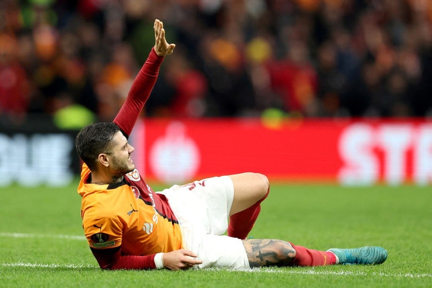 FILE PHOTO: Soccer Football - Europa League - Galatasaray v Tottenham Hotspur - RAMS Park, Istanbul, Turkey - November 7, 2024
Galatasaray's Mauro Icardi reacts after sustaining an injury REUTERS/Murad Sezer/File Photo