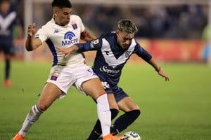 Con un gol en contra, Vélez venció a Tigre por 1 0. 