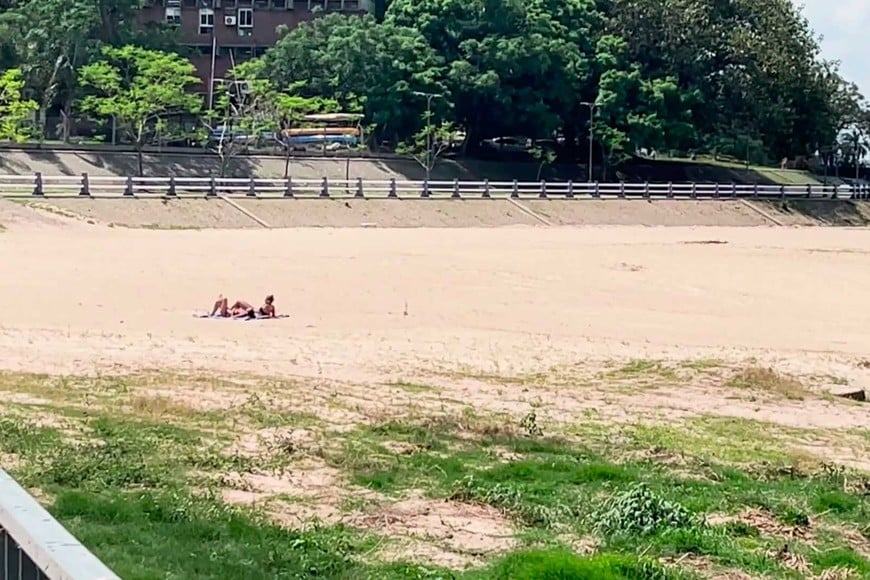 El municipio pone en condiciones playas de cara al verano.