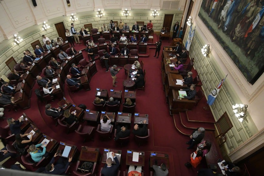 Desde la Cámara de Diputados, legisladores del PJ piden detalles sobre lo charlado entre el presidente y el gobernador por hidrovía. Foto: Guillermo Di Salvatore