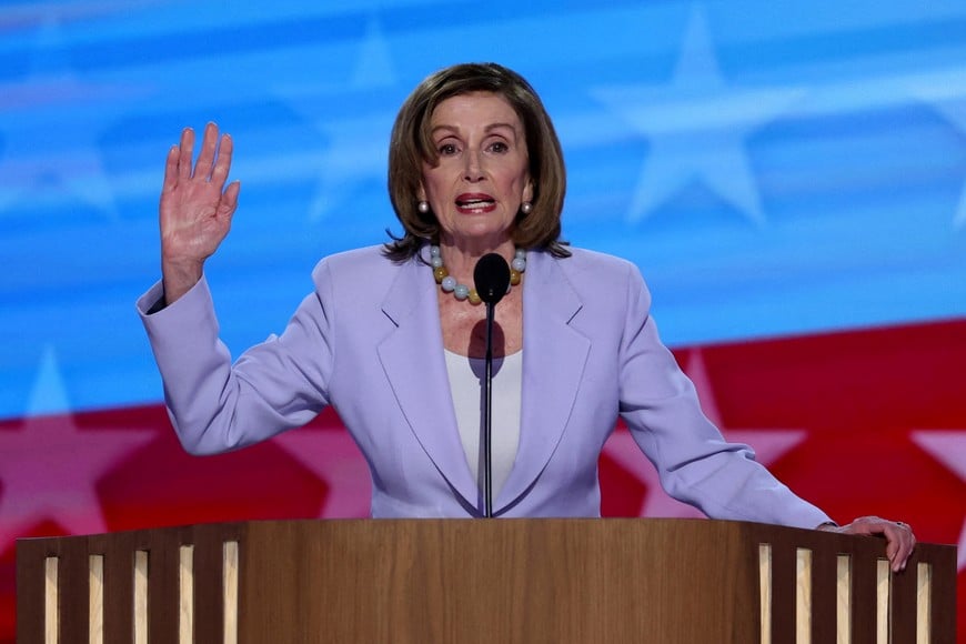 FILE PHOTO: U.S. Representative Nancy Pelosi (D-CA) speaks on Day 3 of the Democratic National Convention (DNC) at the United Center, in Chicago, Illinois, U.S., August 21, 2024. REUTERS/Mike Segar/File Photo