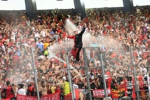 Un día como hoy pero de 2019 Colón jugaba la Final Única de la Copa Sudamericana en La Olla. Crédito: Archivo El Litoral.