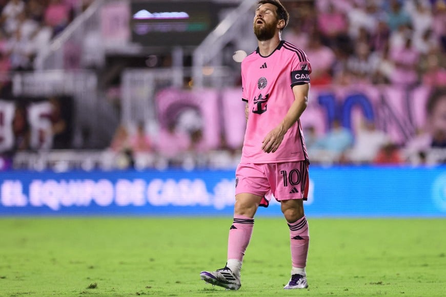 Nov 9, 2024; Fort Lauderdale, Florida, USA; Inter Miami FC forward Lionel Messi (10) reacts in the second half against the Atlanta United FC in a 2024 MLS Cup Playoffs Round One match at Chase Stadium. Mandatory Credit: Sam Navarro-Imagn Images     TPX IMAGES OF THE DAY