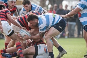 "Canu" defendiendo la camiseta de CRAI. Foto: Rugby Click.