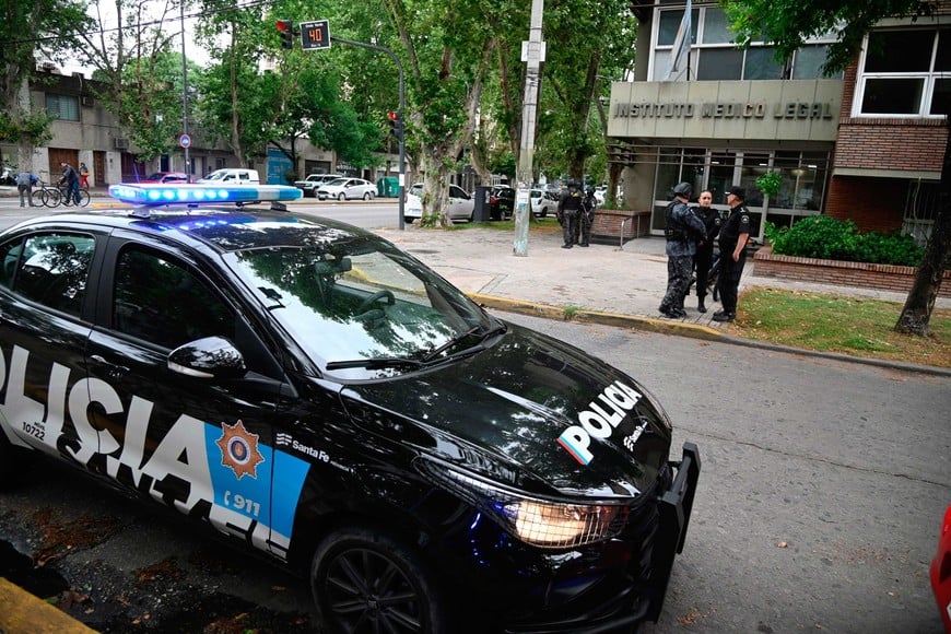 Fuerte custodia y operativo policial para evitar nuevos ataques. Foto: Marcelo Manera