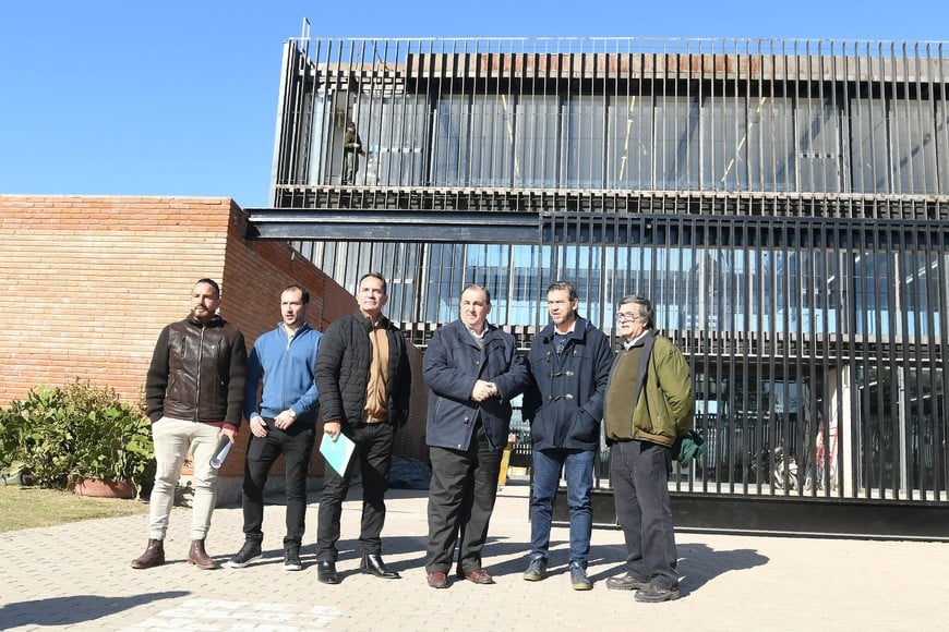 Las autoridades municipales durante una recorrida por el sector, hace unos meses.