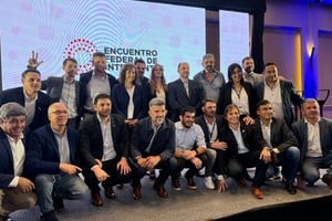 El encuentro radical reunió a más de 160 autoridades de todo el país.