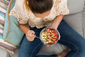 Estas opciones te ayudarán a controlar el hambre y apoyar tu salud sin añadir calorías innecesarias.