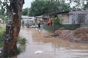 Ya murieron 11 personas por deslizamientos e inundaciones.