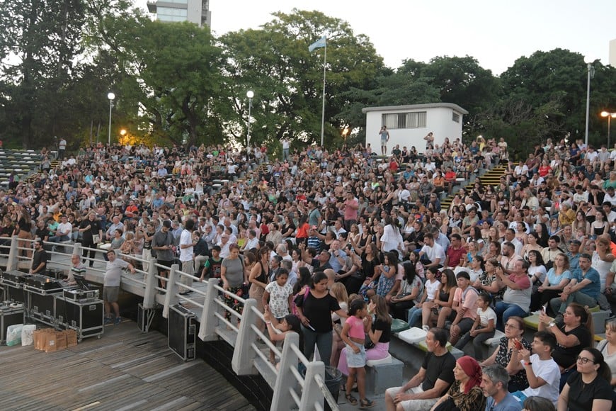 Estiman que, por un lado, el santafesino viaja menos y se queda en la ciudad y, por el otro, se generó una oferta de eventos. Crédito: Manuel Fabatía