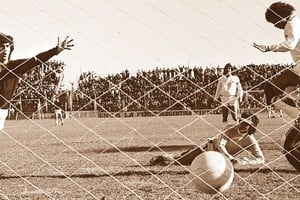 El partido se tendría que haber jugado el domingo 17, pero la fecha se pasó para el lunes.