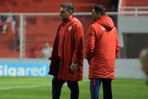 Los pibes de Vazzoler. El DT de la reserva, Nicolás Vazzoler, lo puso al Tate entre los ocho mejores del campeonato de reserva en la Liga Profesional del fútbol argentino. Ahora, a todo o nada, contra Estudiantes y en La Plata. Foto: Manuel Fabatía