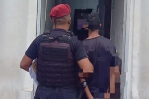 El delincuente fue reducido por vecinos antes de la llegada de la policía.