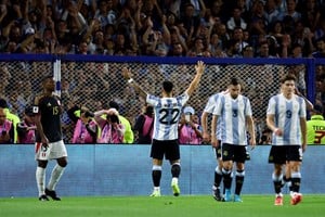 Soccer Football - World Cup - South American Qualifiers - Argentina v Peru - Estadio Mas Monumental, Buenos Aires, Argentina - November 19, 2024
Argentina's Lautaro Martinez celebrates scoring their first goal REUTERS/Agustin Marcarian