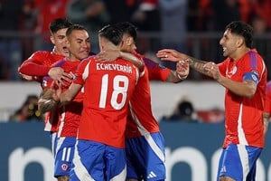 Chile se ubica último en las clasificatorias entre las 10 selecciones, a seis unidades del séptimo, la "Vinotinto" y viene de igualar 0 a 0 en su último compromiso ante Perú.

Credito: REUTERS/Ivan Alvarado