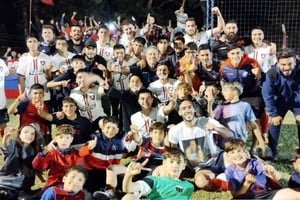 El Rojo se sobrepuso a sus ausencias, se tomó revancha y eliminó a Newbery. Foto: Fabián Gallego.