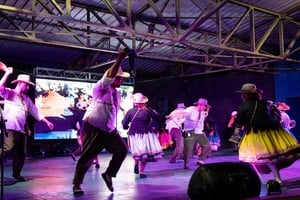 Víctor Molinas, director del Ballet Municipal, destacó: “Estamos presentando la séptima edición del festival de las regiones, este año la temática es homenajear a Horacio Guarany, ya que en pocos meses cumpliría 100 años. Los espectáculos van a comenzar a las 19 horas con entrada libre y gratuita”.