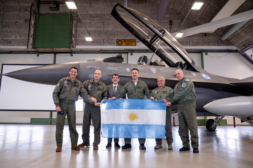 Argentina's delegation led by Minister of Defense Luis Alfonso Petri attends a press event at Skrydstrup Airport where Luis Alfonso Petri meets with Denmark's Minister of Defense Troels Lund Poulsen, in Jutland, Denmark, April 16, 2024. Ritzau Scanpix/Bo Amstrup via REUTERS    ATTENTION EDITORS - THIS IMAGE WAS PROVIDED BY A THIRD PARTY. DENMARK OUT. NO COMMERCIAL OR EDITORIAL SALES IN DENMARK.