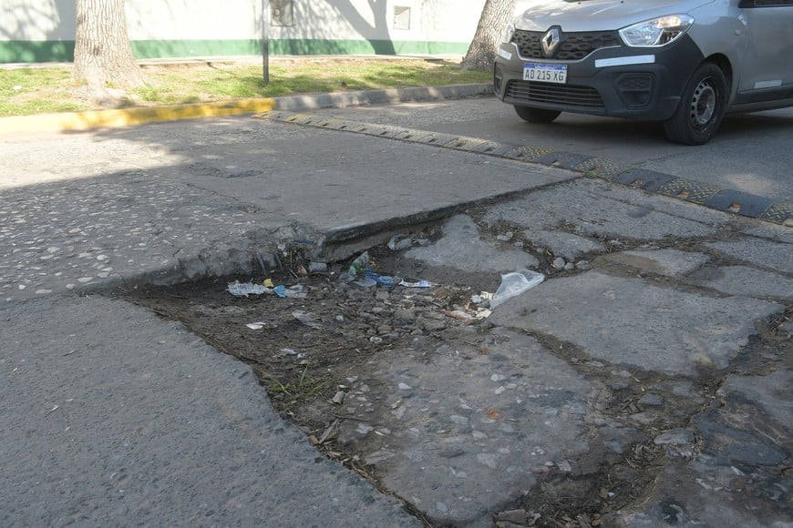 Los trabajos de bacheo también tienen asignados sus partidas para el año entrante. Aún quedan muchas calles por reparar.