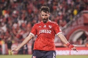 Joaquín Laso festeja su gol a Gimnasia. FOTO NA:@Independiente.