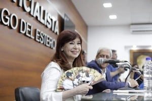 Cristina Kirchner, en su paso por Santiago del Estero como jefa del PJ. Hoy está en Rosario. Fotografía: Agencia Noticias Argentinas