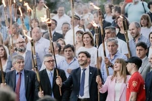 El homenaje al aniversario del nacimiento del Brigadier General Estanislao López incluyó marcha de antorchas.